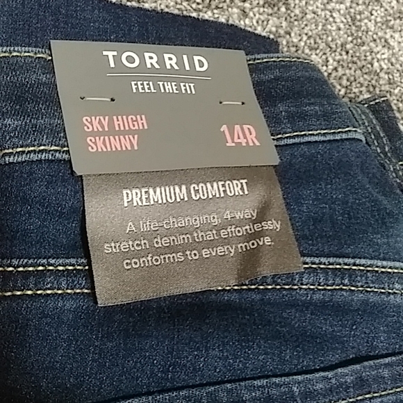 Torrid jeans - Picture 2 of 4